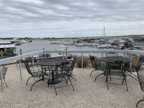 lewis and clark marina|Restaurant – Lewis & Clark Marina